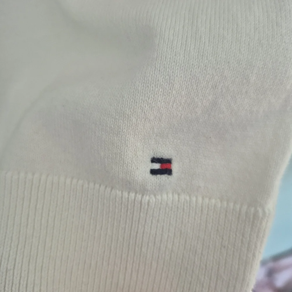 Tommy Hilfiger Women's Preppy White Logo Stripe Turtleneck Sweater Size XS/S - Picture 4 of 8